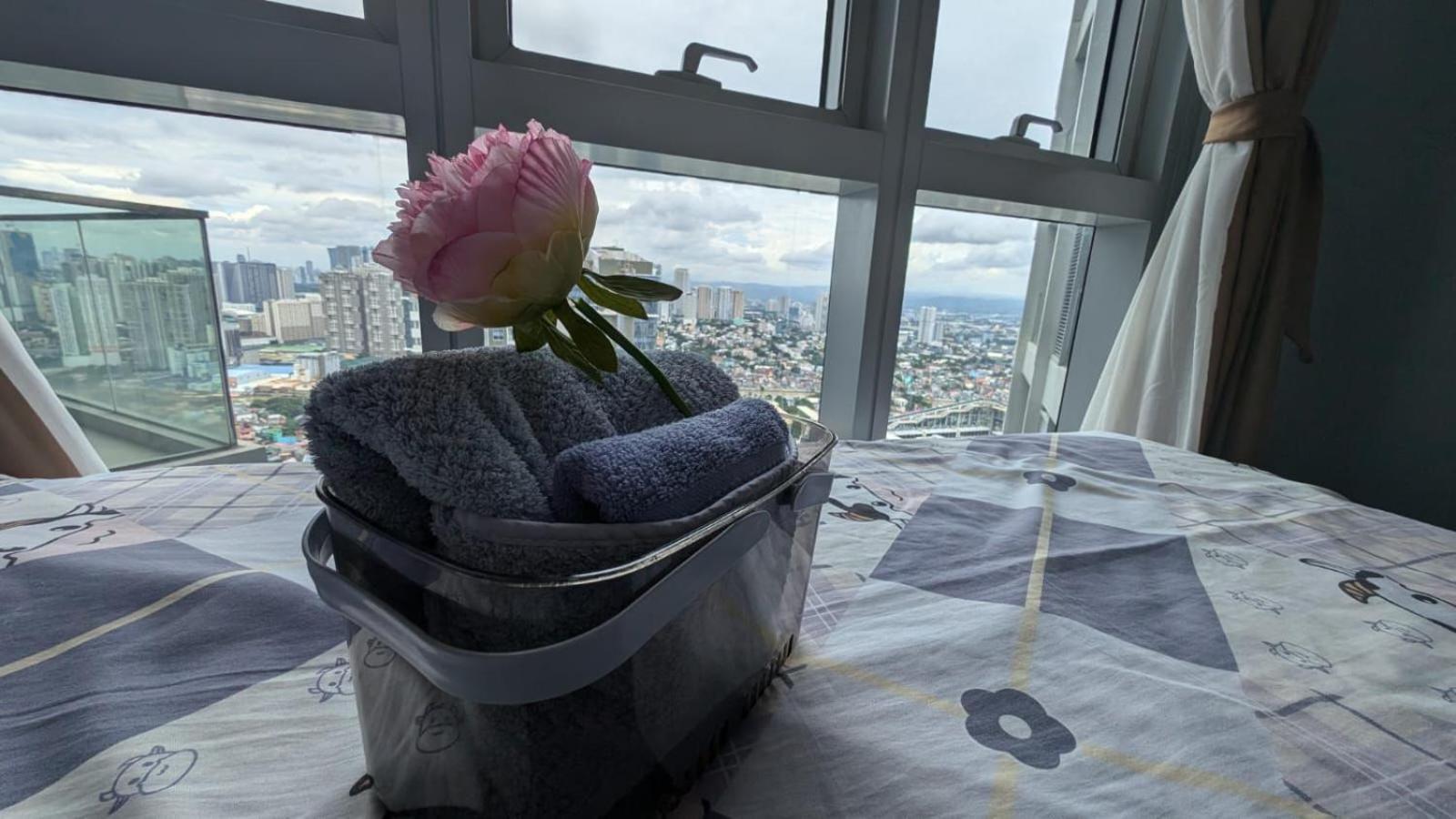 タギッグ Eg Private House -Bgc Uptownアパートホテル エクステリア 写真