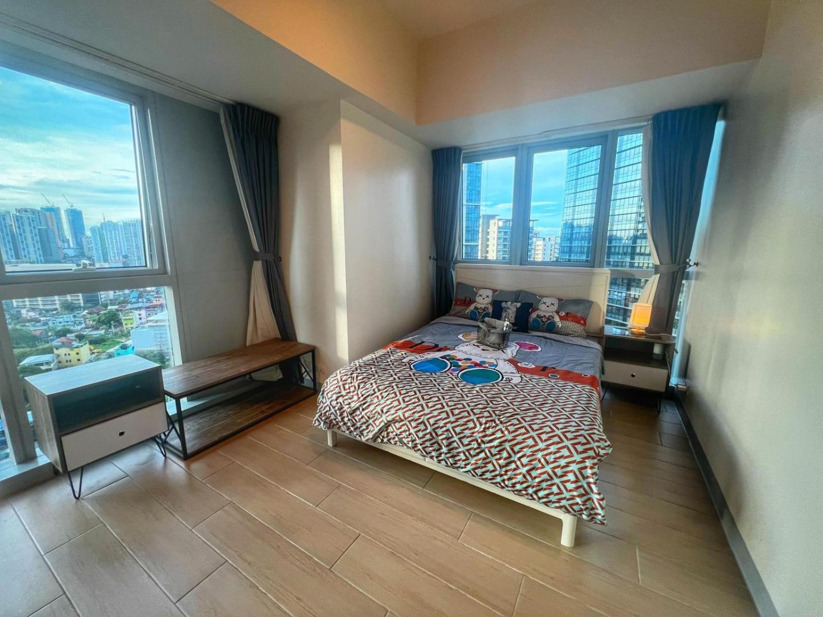 タギッグ Eg Private House -Bgc Uptownアパートホテル エクステリア 写真